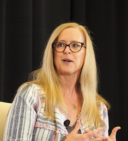 Karen M McManus